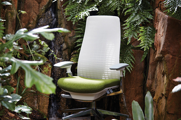 Natural Sitting With the Fern Chair
