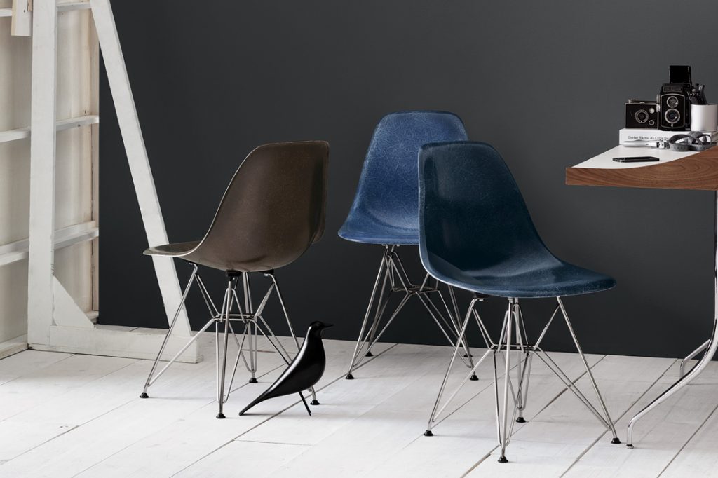 Eames Xtra Herman Miller Eames Moulded Fibreglass Chairs