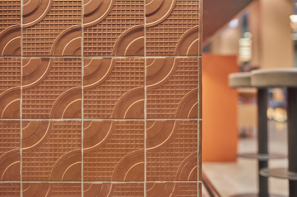 wynk-standing-sushi-bar-marina-one tile detail