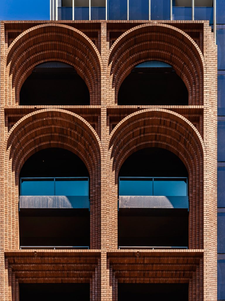 koichi_takada_architects_arc_brick_detail_2_photo_by_martin_siegner